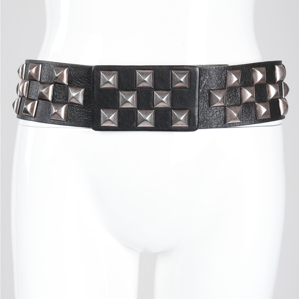 STREETS AHEAD PYRAMID STUD LEATHER
BELT
